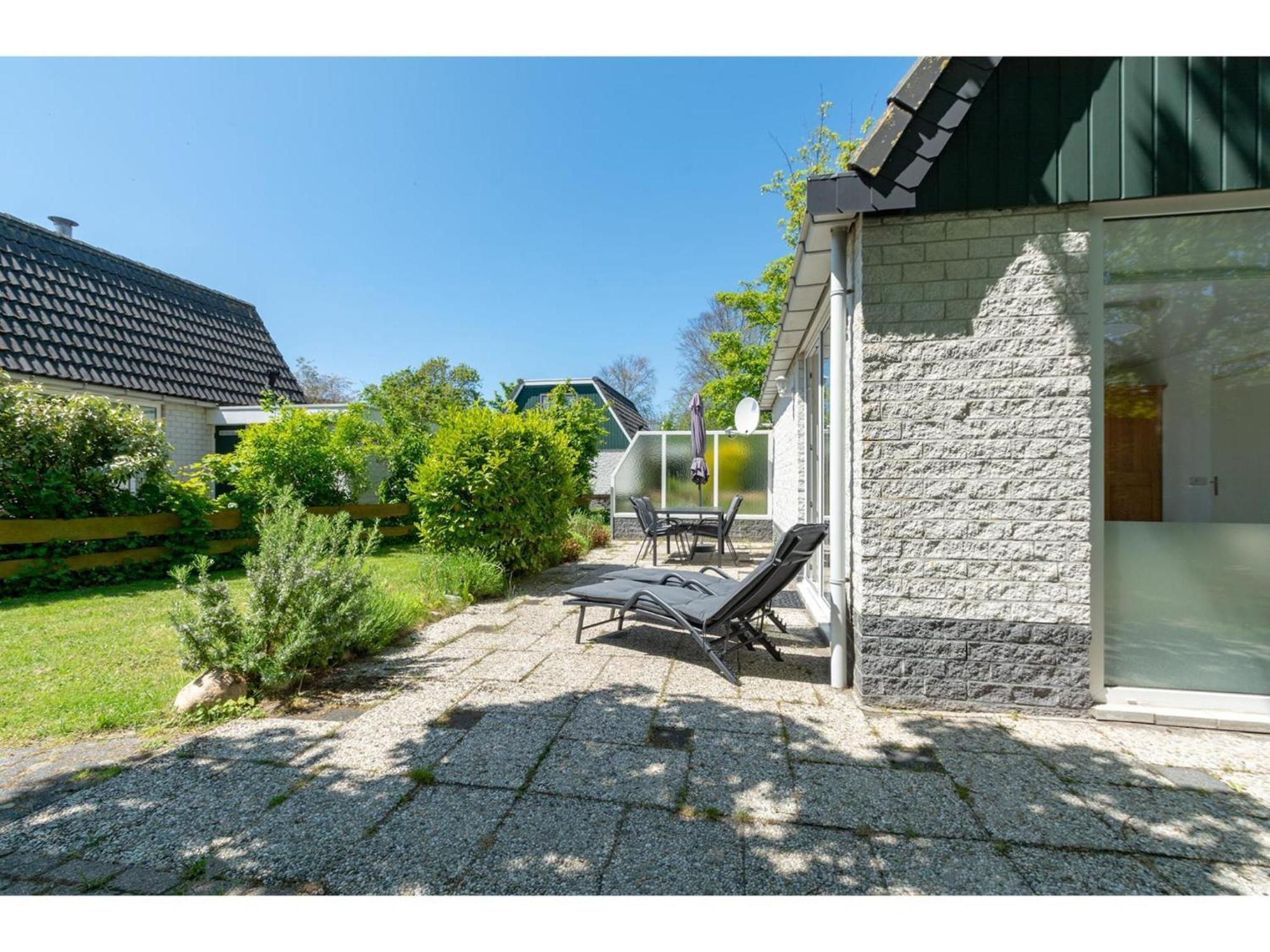 Holiday Home With Pool By The Sea Sint Maartensvlotbrug Exterior photo