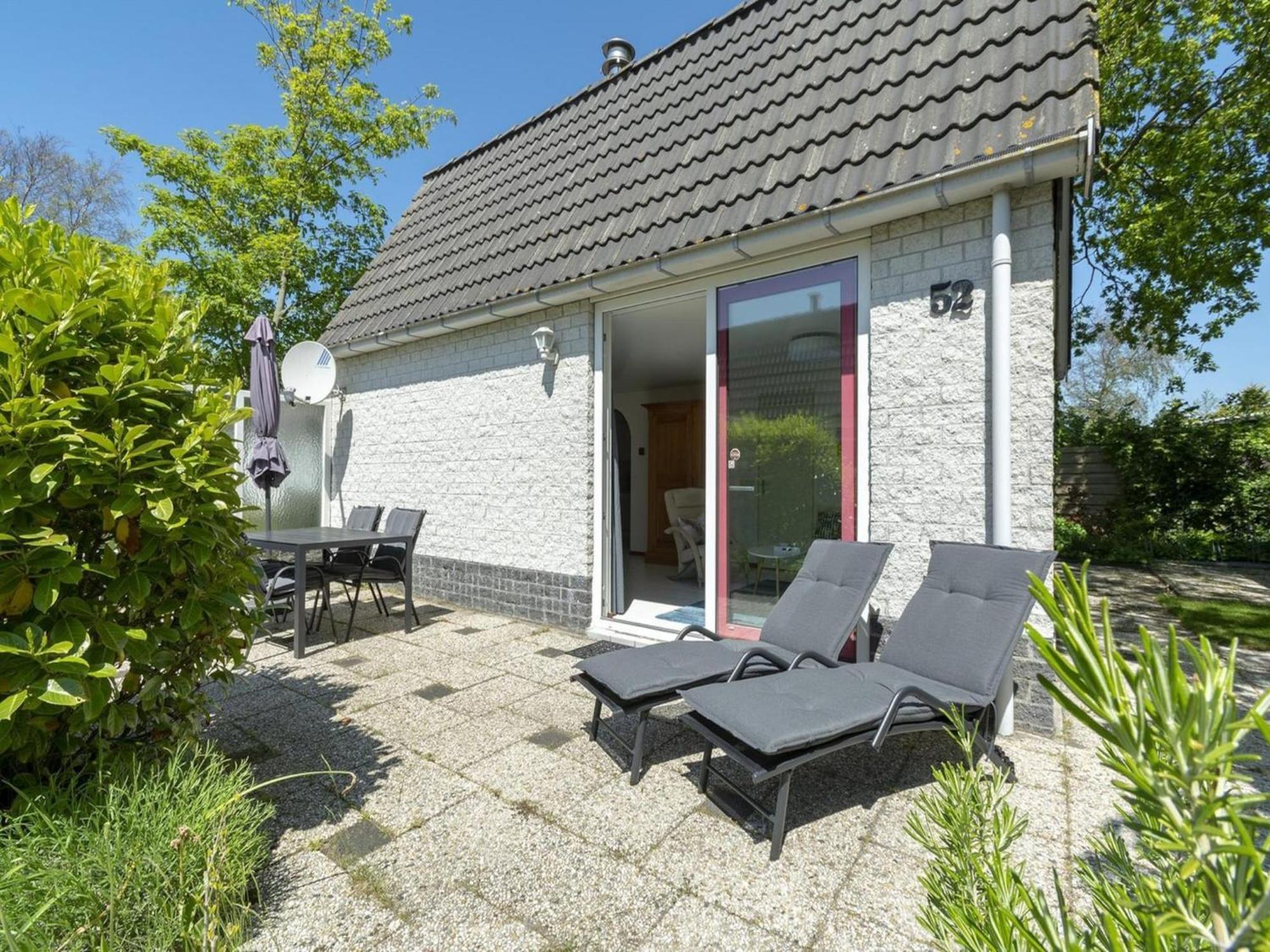 Holiday Home With Pool By The Sea Sint Maartensvlotbrug Exterior photo